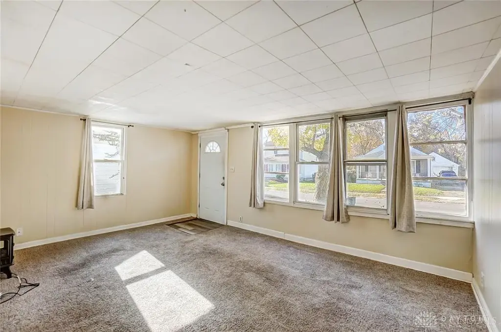 2150 Kensington Dr, Dayton, OH 45406 