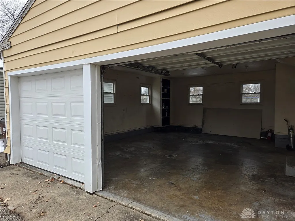 701 Woodlawn Ave, Englewood, OH 45322 