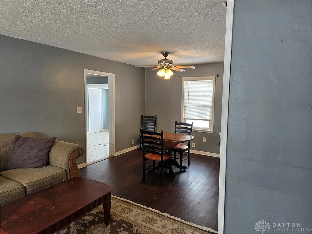 701 Woodlawn Ave, Englewood, OH 45322 