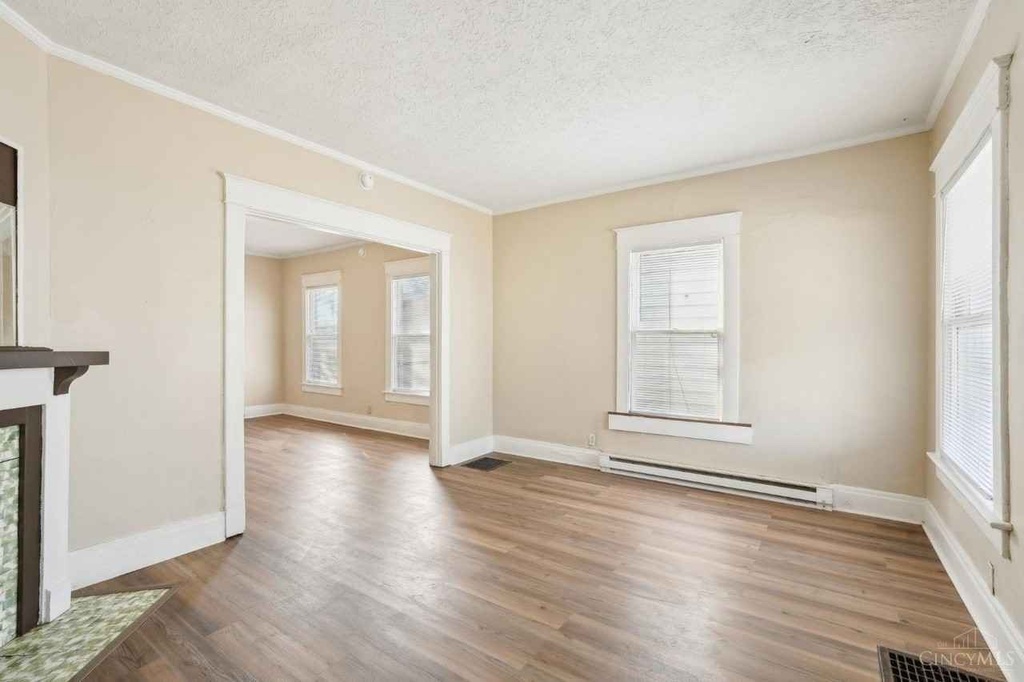 2404 S Sutphin St, Middletown, OH 45044 