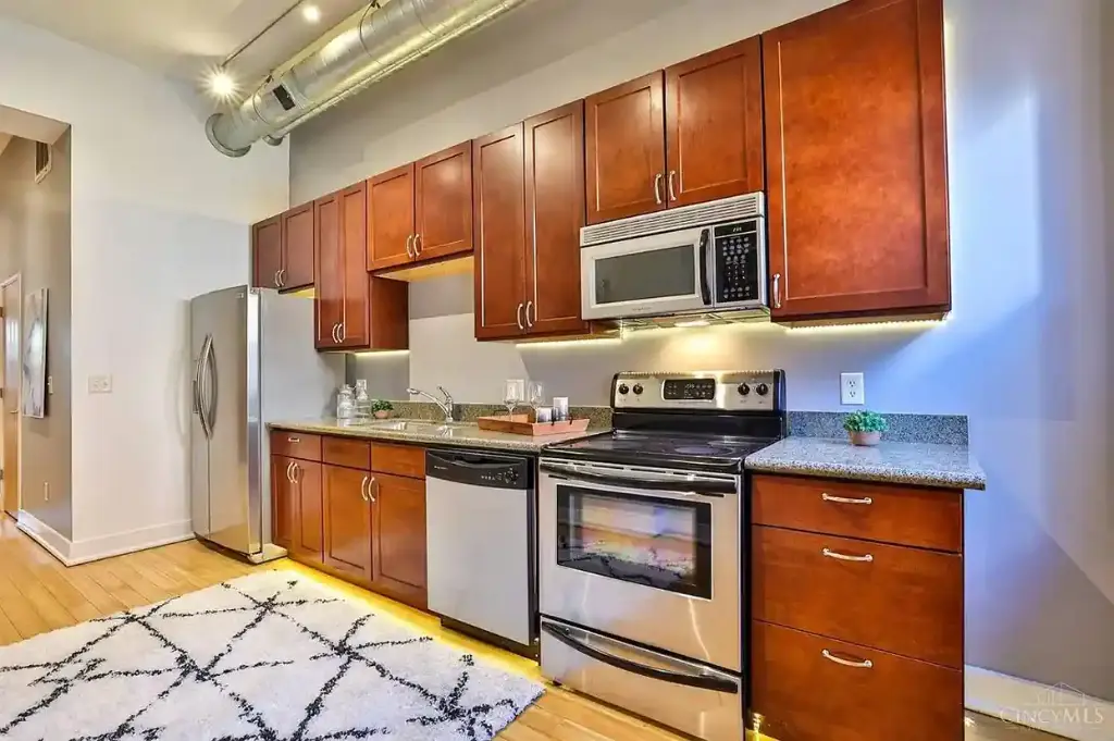 1124 Race St #101B, Cincinnati, OH 45202 