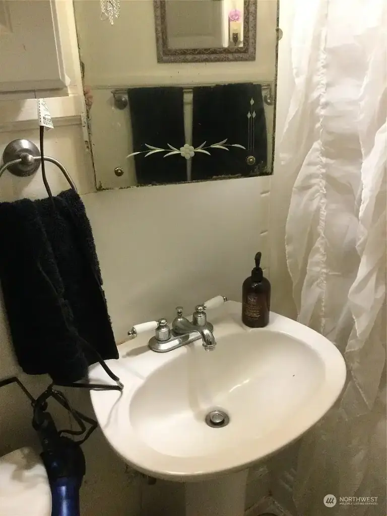 256 Burwell Street, Bremerton, WA 98337 