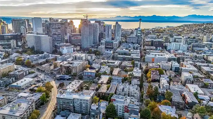 219 Belmont Avenue E, Seattle, WA 98102 