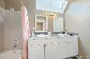 10335 Midvale Avenue N, Seattle, WA 98133 