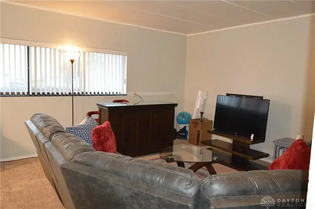 1103 Arrowhead Xing APT A, Dayton, OH 45449 