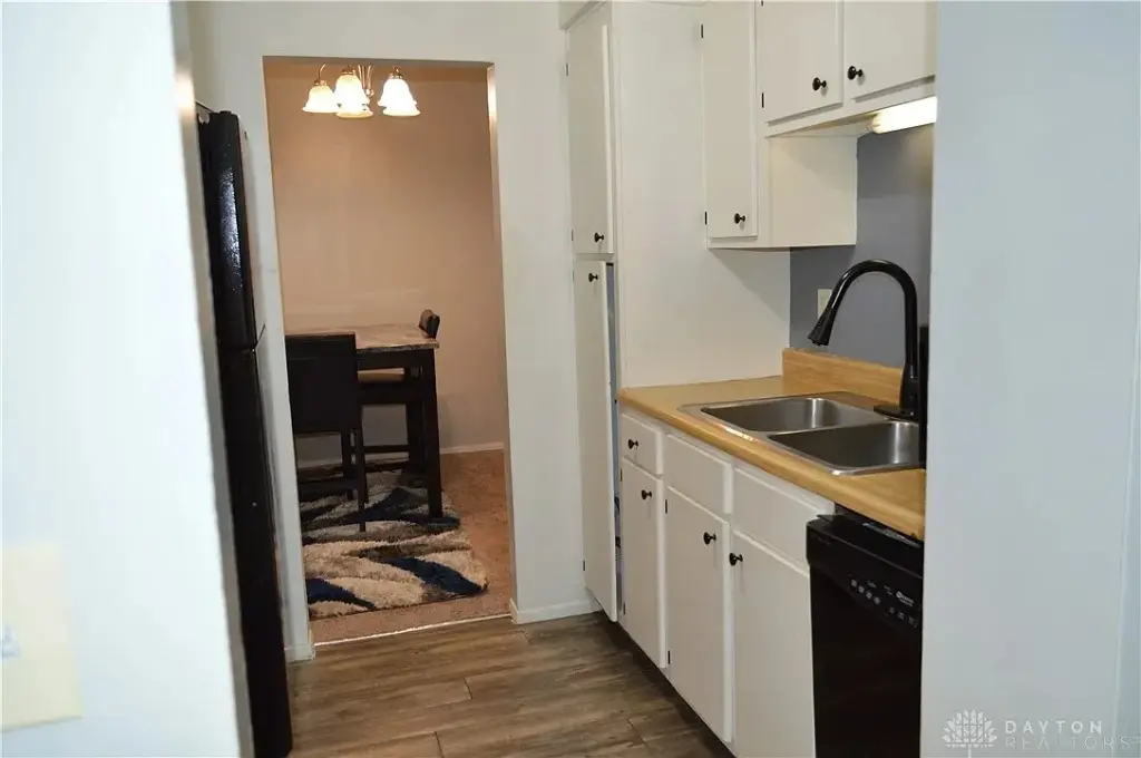 1103 Arrowhead Xing APT A, Dayton, OH 45449 