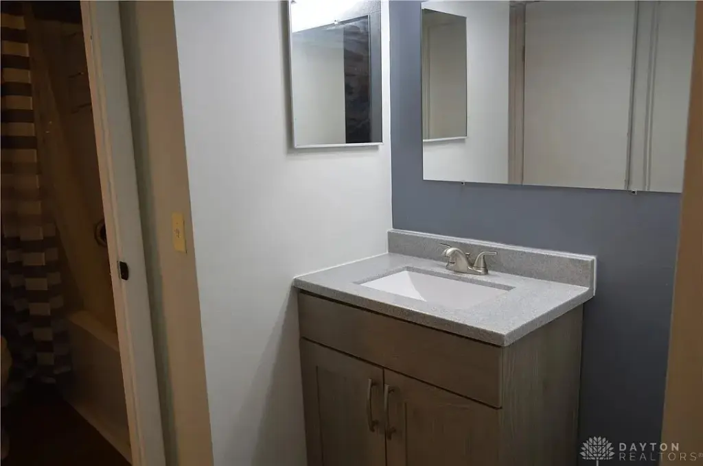 1103 Arrowhead Xing APT A, Dayton, OH 45449 