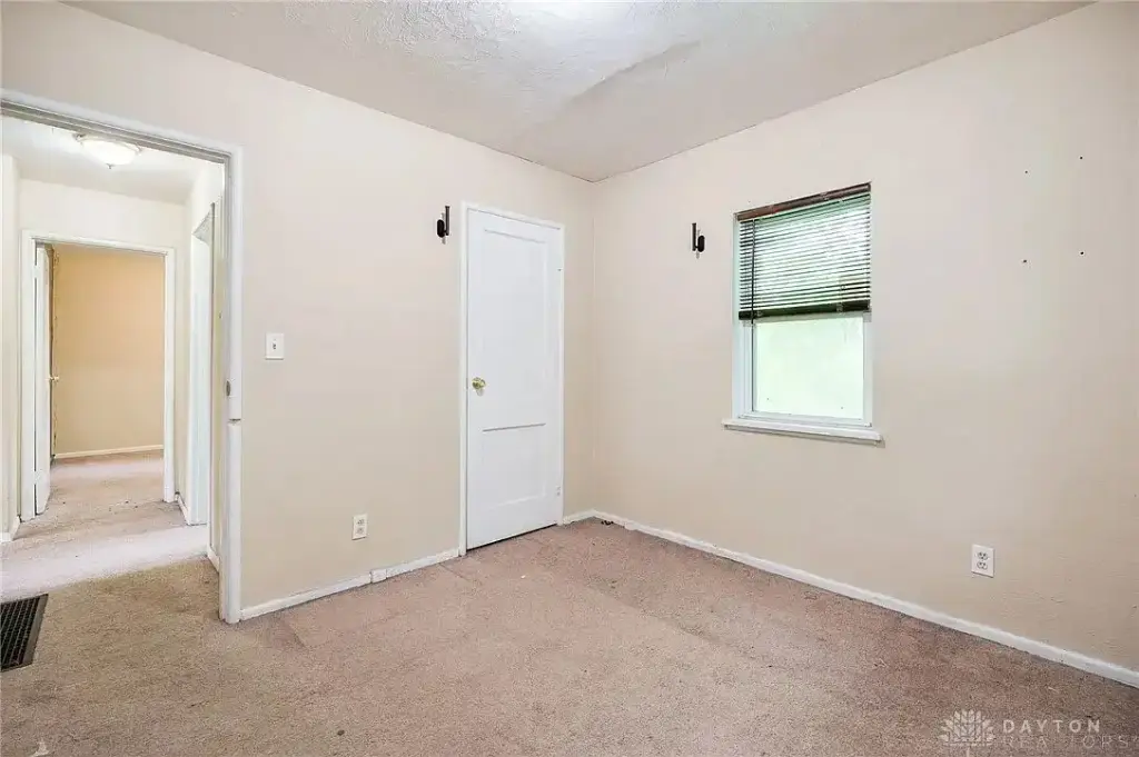1532 Canfield Ave, Dayton, OH 45406
