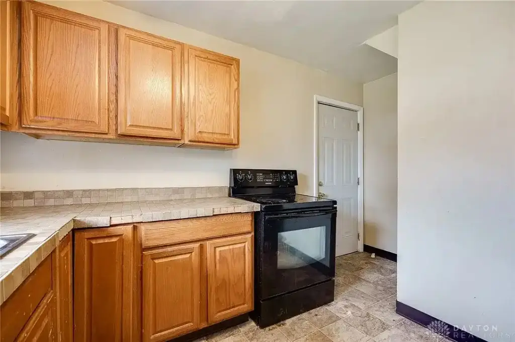 1532 Canfield Ave, Dayton, OH 45406