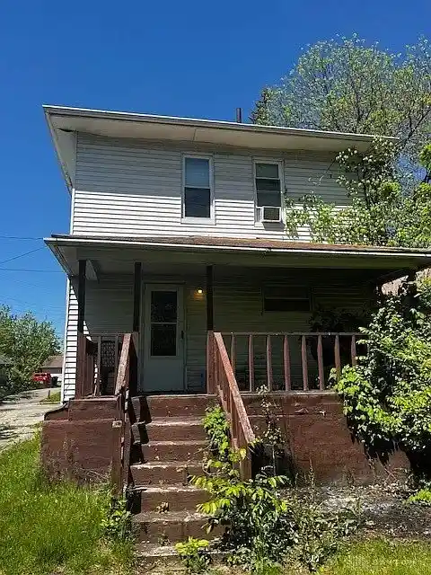 2218 Rugby Rd, Dayton, OH 45406 