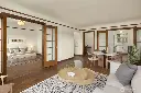 5234 University Way NE, Seattle, WA 98105 