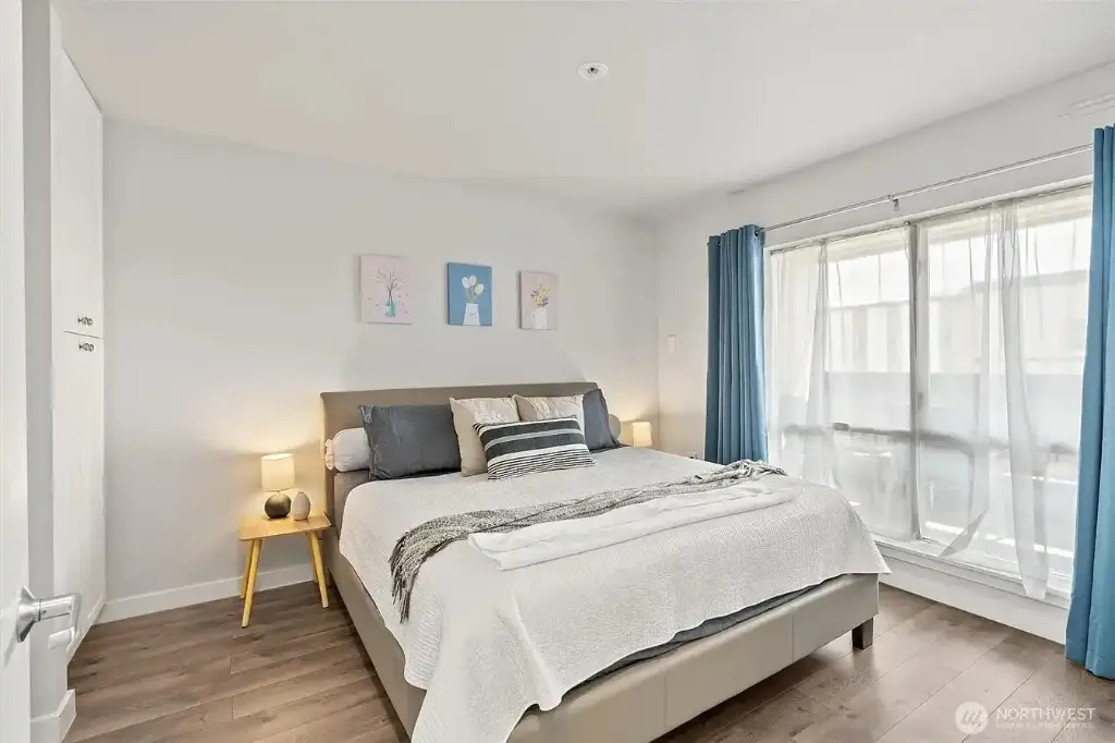 321 10th Avenue S #705, Seattle, WA 98104