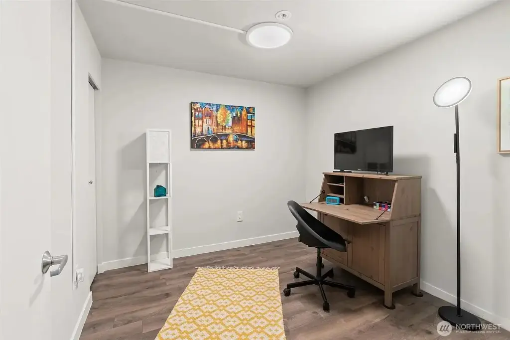 321 10th Avenue S #705, Seattle, WA 98104