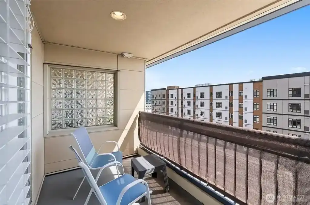 321 10th Avenue S #705, Seattle, WA 98104