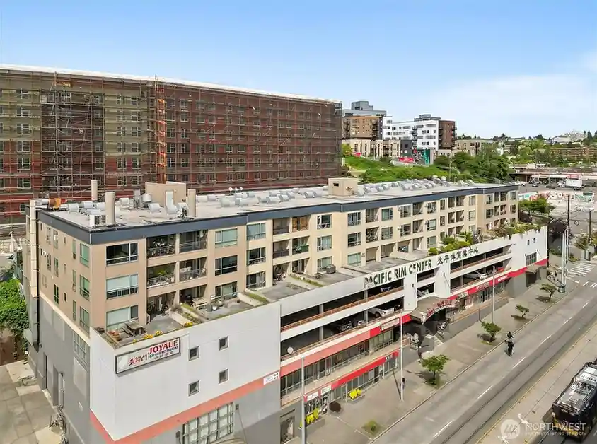 321 10th Avenue S #705, Seattle, WA 98104