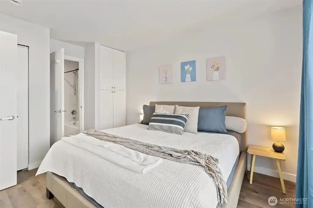 321 10th Avenue S #705, Seattle, WA 98104