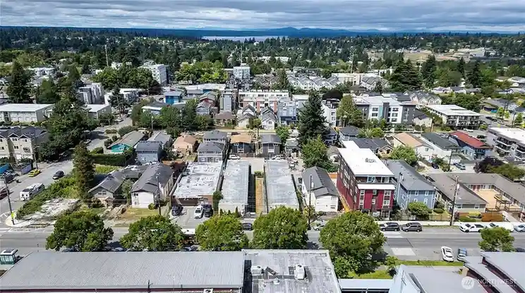 9037 -9041 16th Avenue SW, Seattle, WA 98106 