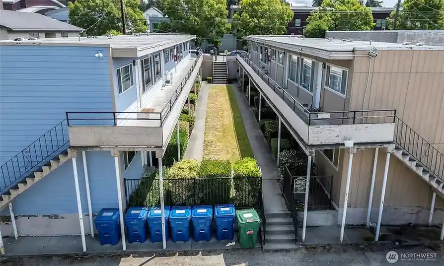 9037 -9041 16th Avenue SW, Seattle, WA 98106 