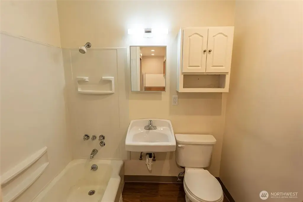 9037 -9041 16th Avenue SW, Seattle, WA 98106 