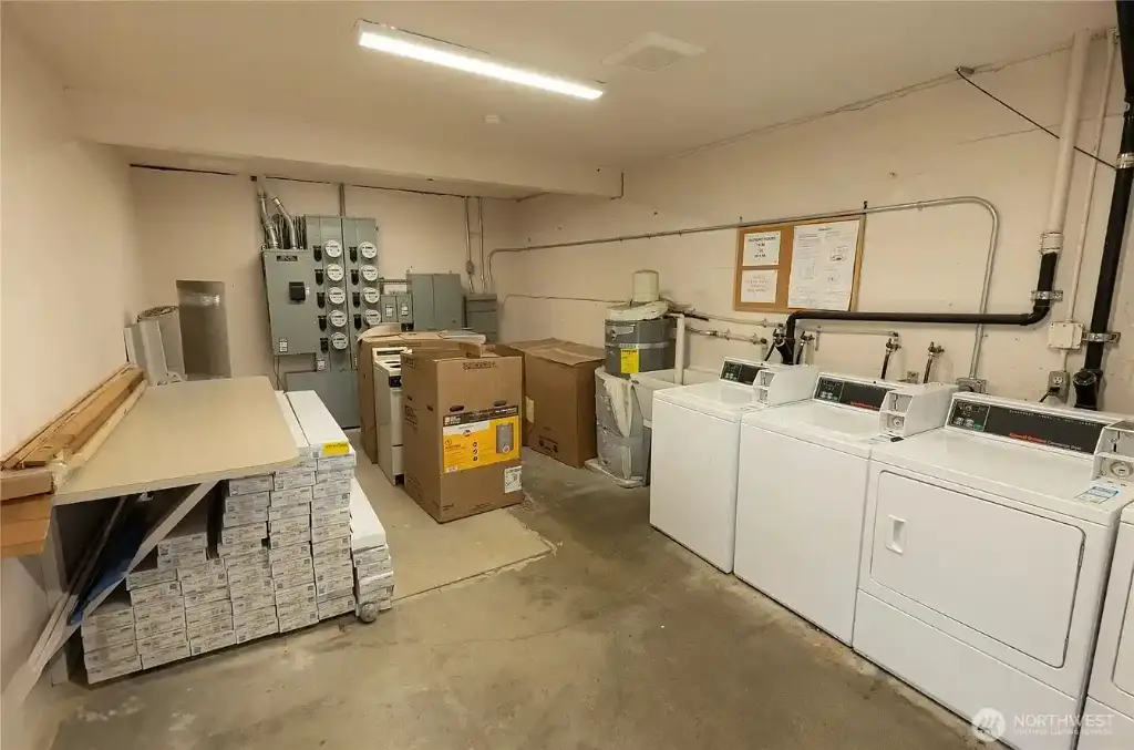 9037 -9041 16th Avenue SW, Seattle, WA 98106 