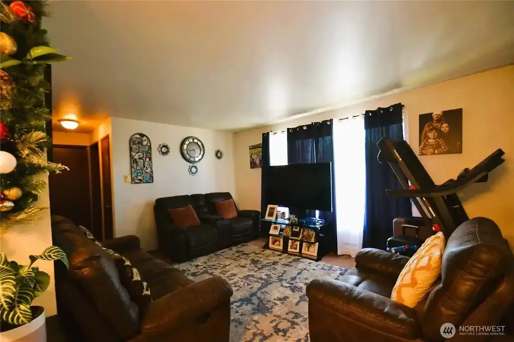 1414 SW Cambridge Street #1-4, Seattle, WA 98106