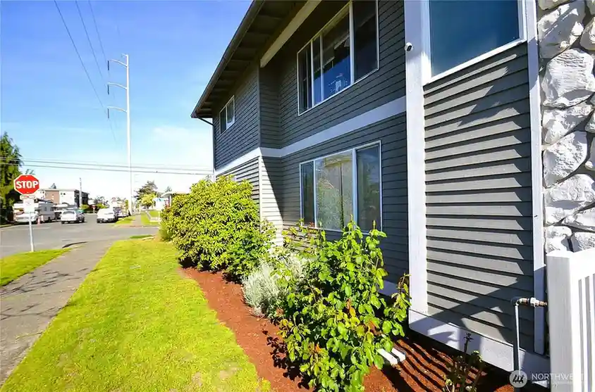 1414 SW Cambridge Street #1-4, Seattle, WA 98106