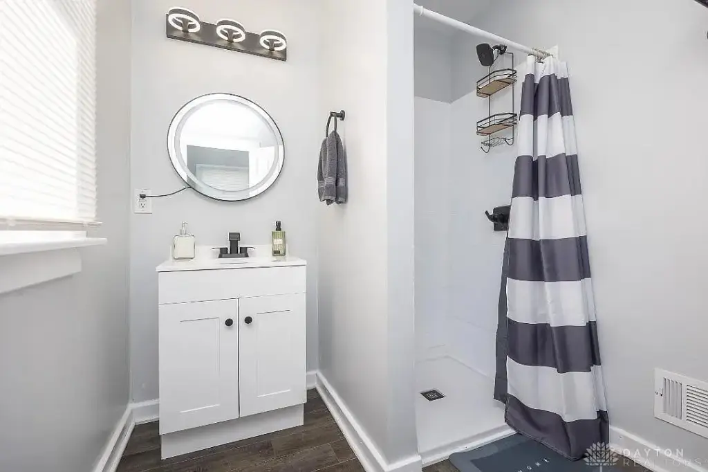 736 Wellmeier Ave, Dayton, OH 45410 