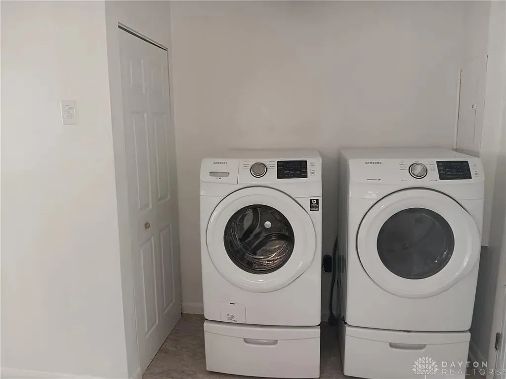 4890 Gardendale Ave, Dayton, OH 45417 
