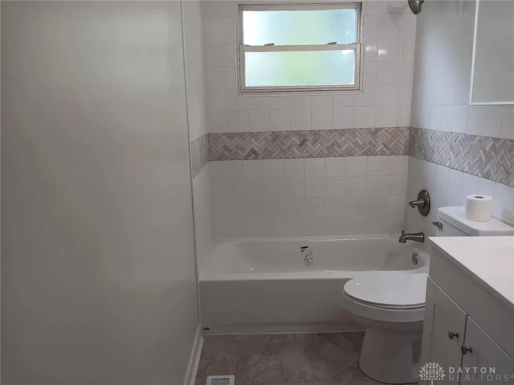 4890 Gardendale Ave, Dayton, OH 45417 
