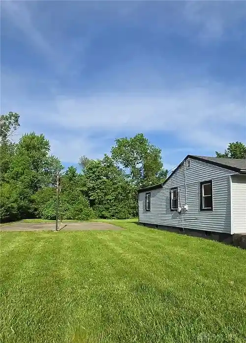 720 Mia Ave, Dayton, OH 45417 