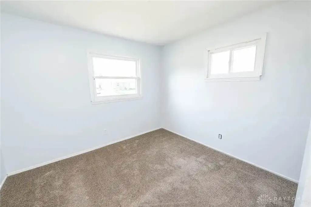 4807 Vanguard Ave, Dayton, OH 45417 