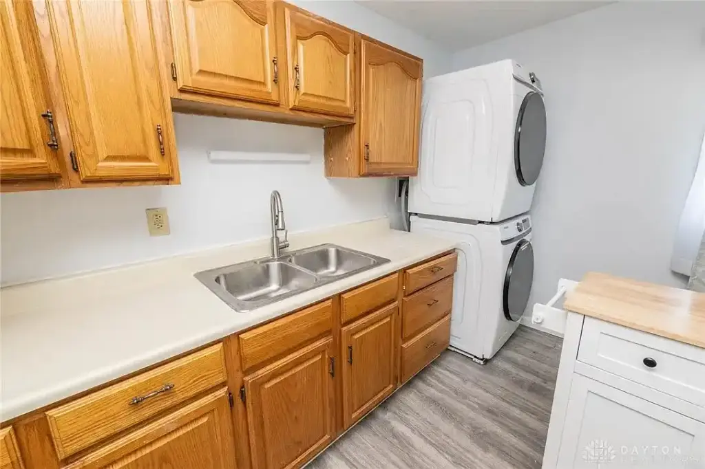 4807 Vanguard Ave, Dayton, OH 45417 