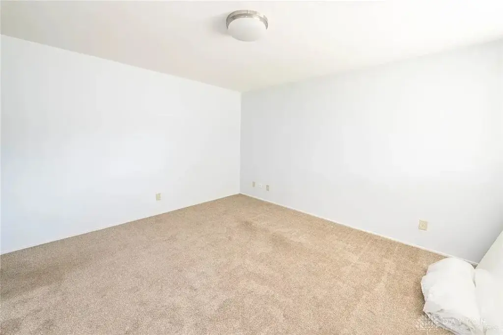 4807 Vanguard Ave, Dayton, OH 45417 