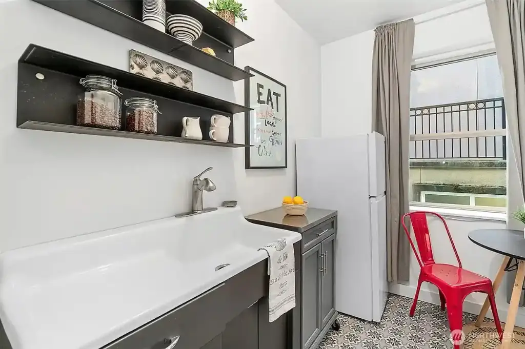 7 Harrison Street #26, Seattle, WA 98109