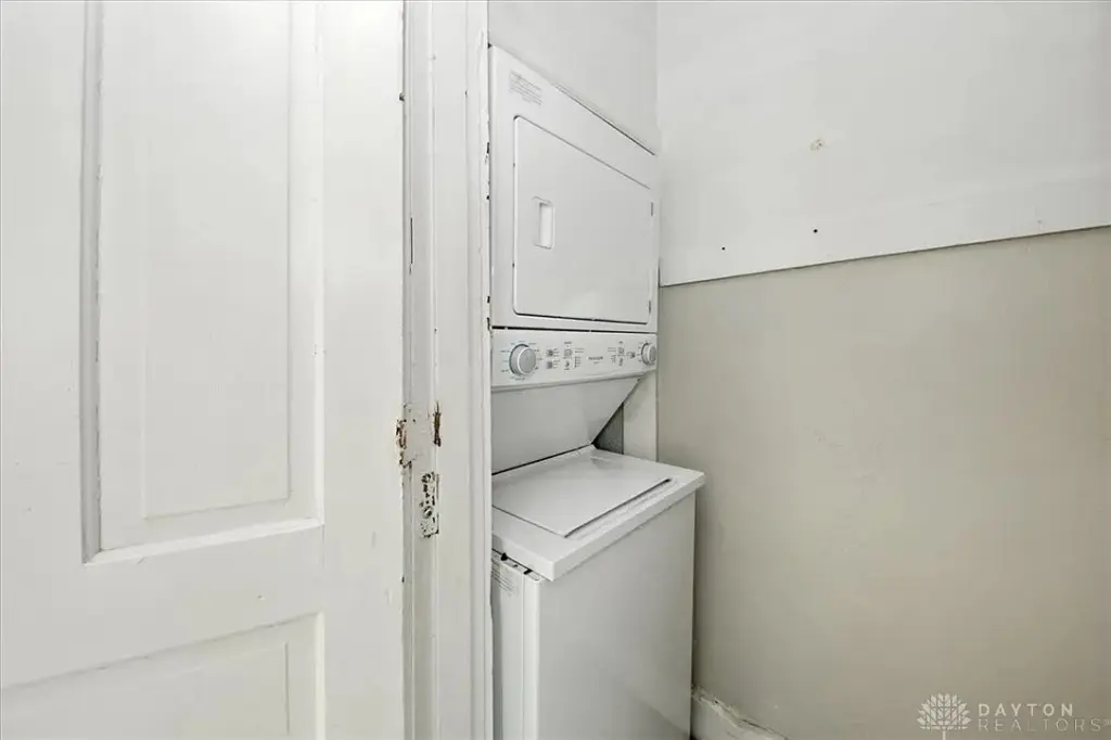 720 Springfield St, Dayton, OH 45403 