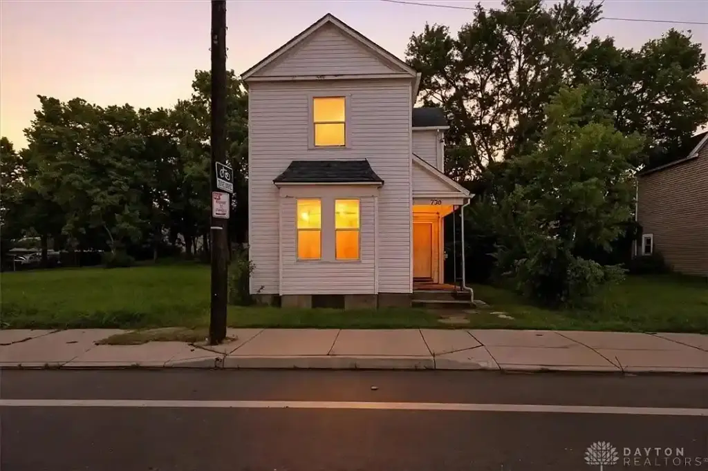 720 Springfield St, Dayton, OH 45403 