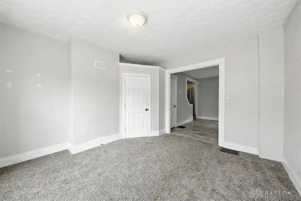 720 Springfield St, Dayton, OH 45403 