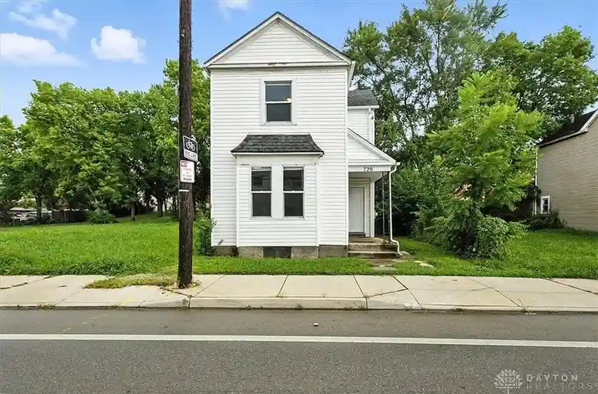 720 Springfield St, Dayton, OH 45403 