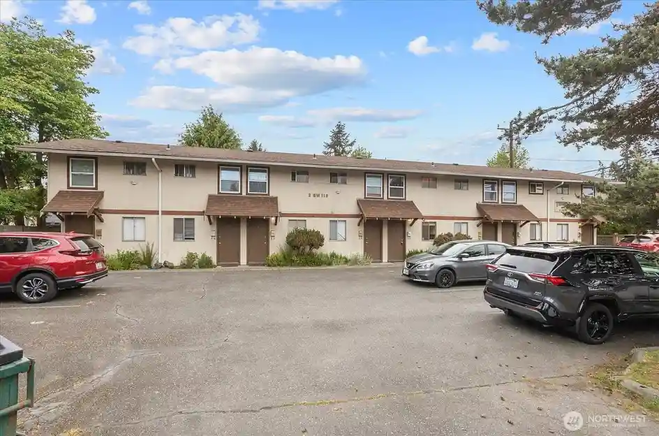 2 SW 119th Street, Burien, WA 98146 