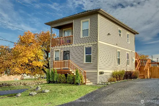 2107 S College Street, Seattle, WA 98144 