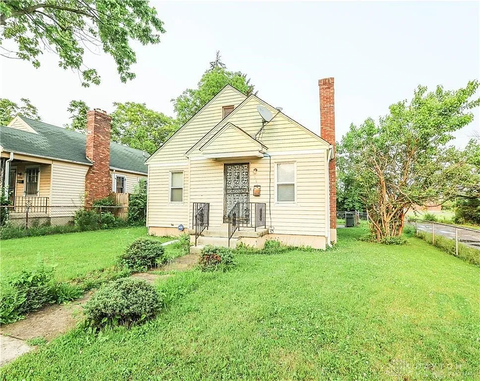 2200 Kensington Dr, Dayton, OH 45406 