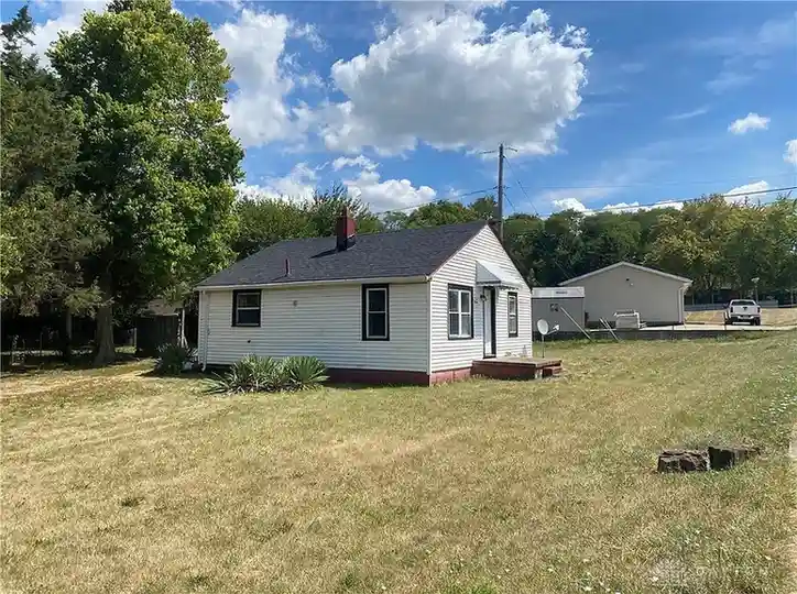 415 W Dayton Yellow Springs Rd, Fairborn, OH 45324 