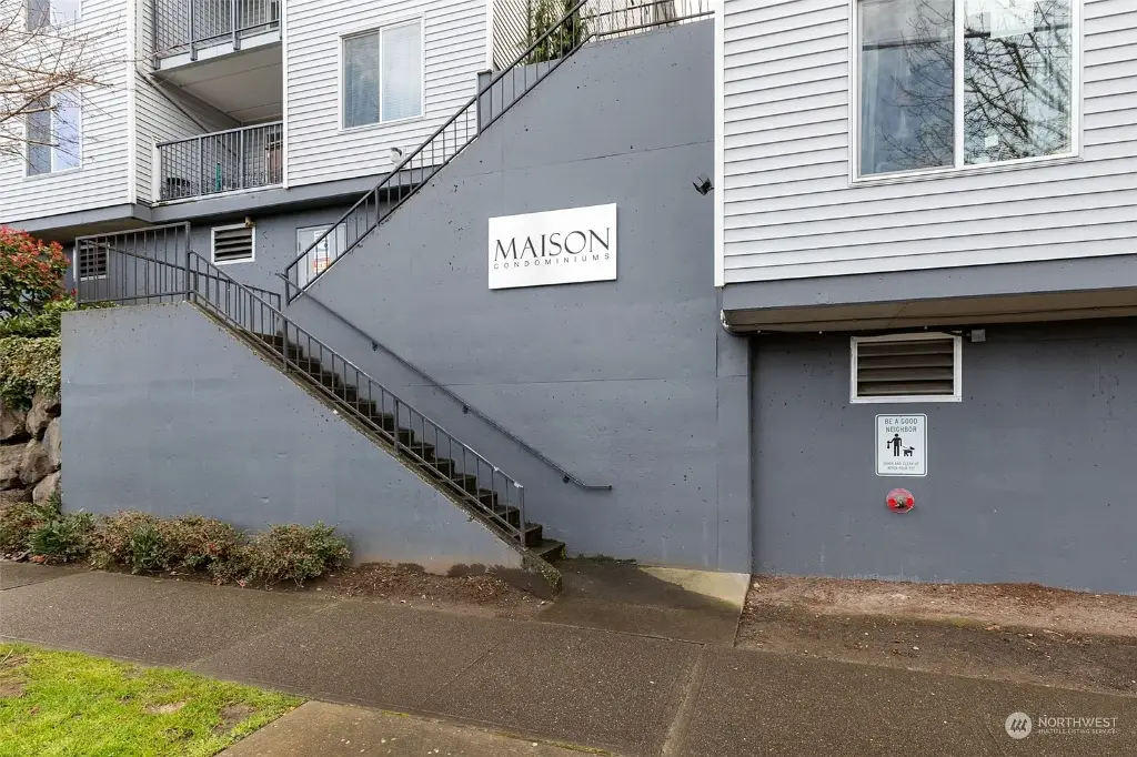 9200 Greenwood Avenue N UNIT 306, Seattle, WA 98103 
