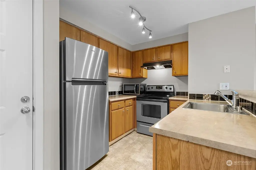 9200 Greenwood Avenue N UNIT 306, Seattle, WA 98103 