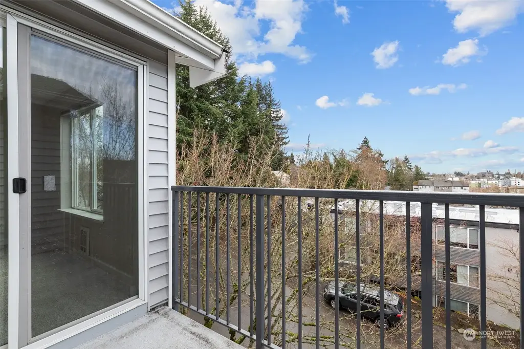 9200 Greenwood Avenue N UNIT 306, Seattle, WA 98103 