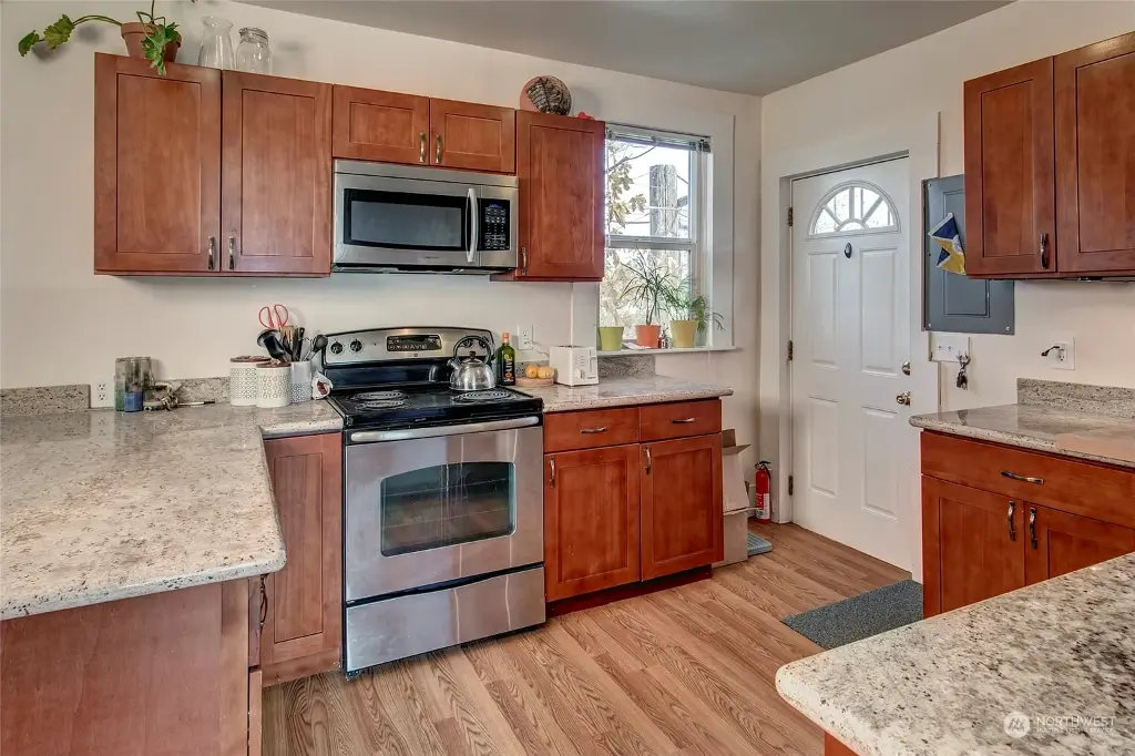 2107 S College Street, Seattle, WA 98144 
