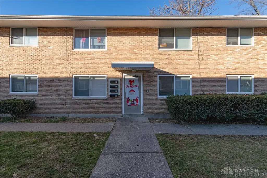 2921 Hoover Ave, Dayton, OH 45402 