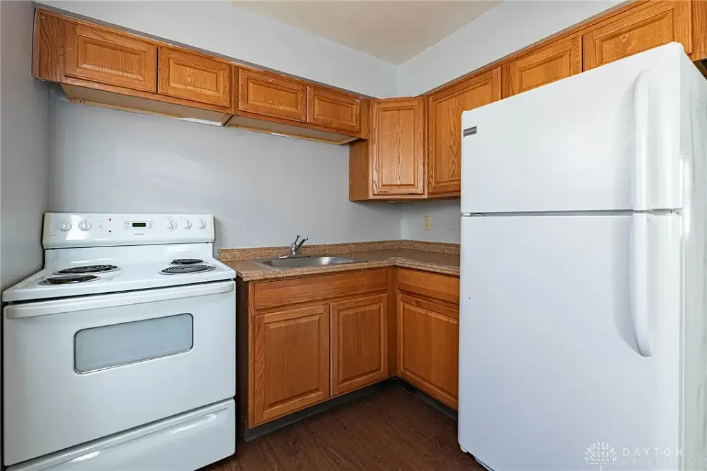 2921 Hoover Ave, Dayton, OH 45402 
