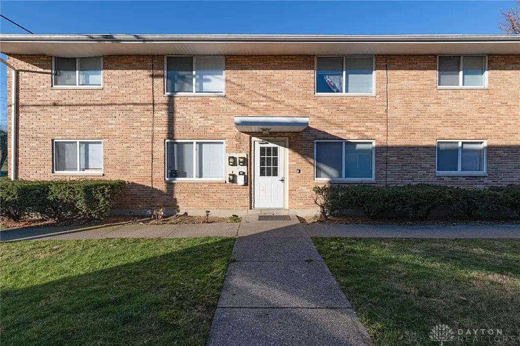 2921 Hoover Ave, Dayton, OH 45402 
