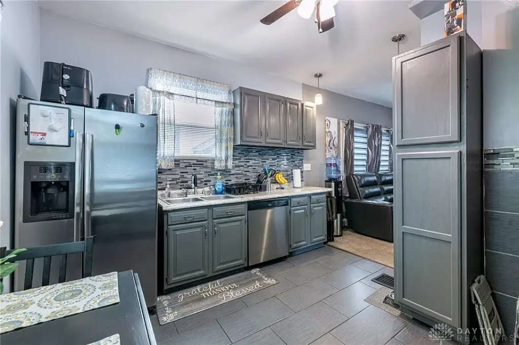 560 Evergreen Ave, Dayton, OH 45402 